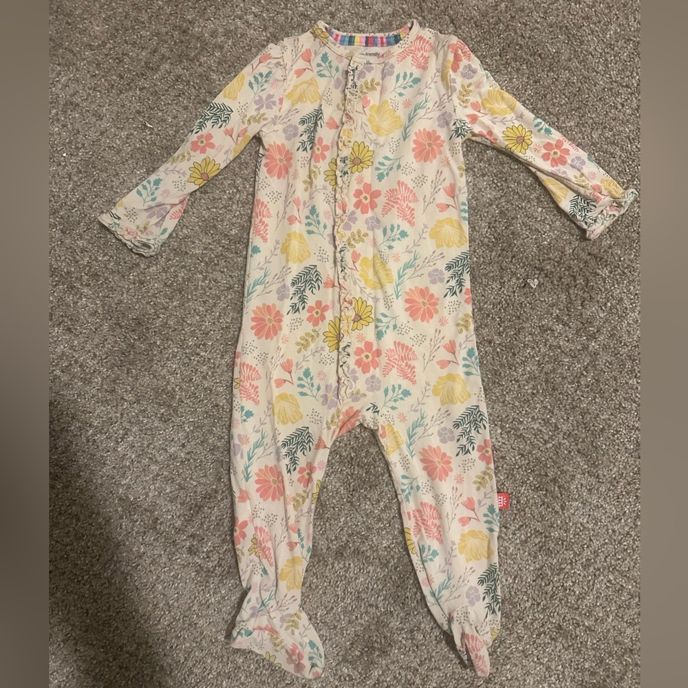 Magnetic Me Sleeper